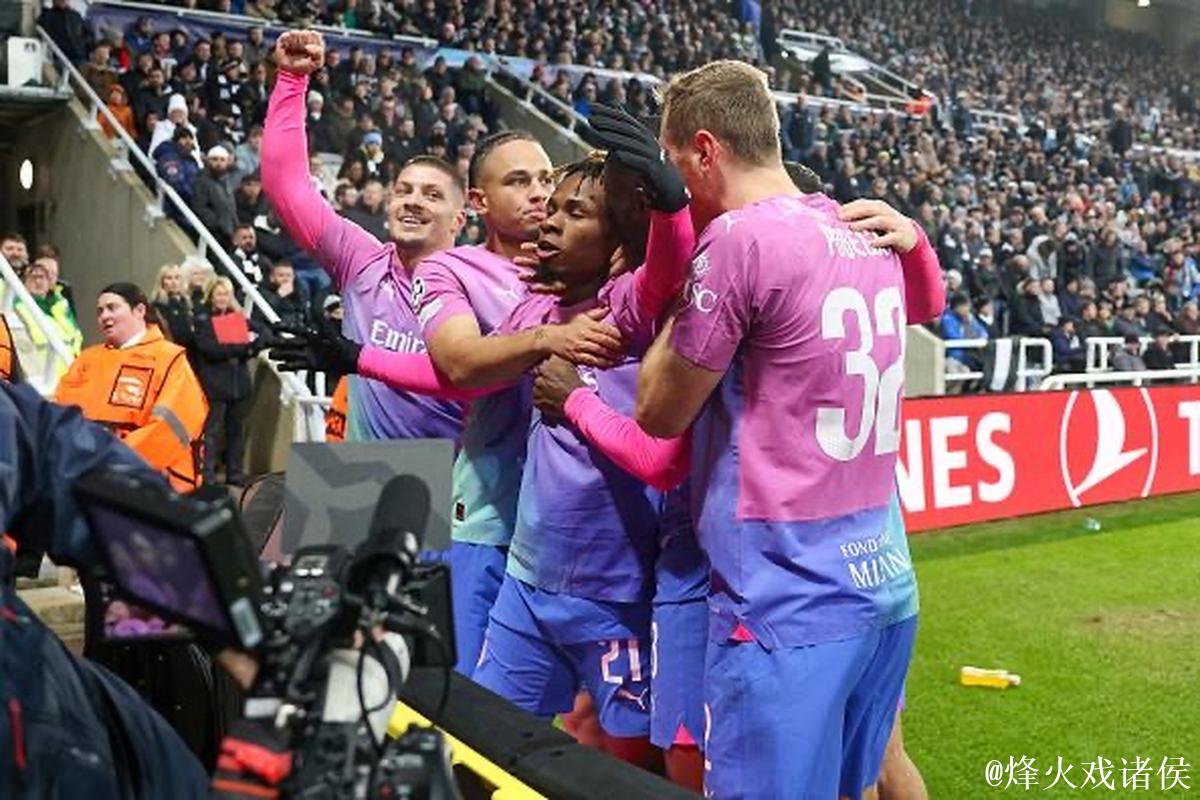 欧冠-AC米兰2-1逆转送纽卡斯尔排名第三将战欧联杯